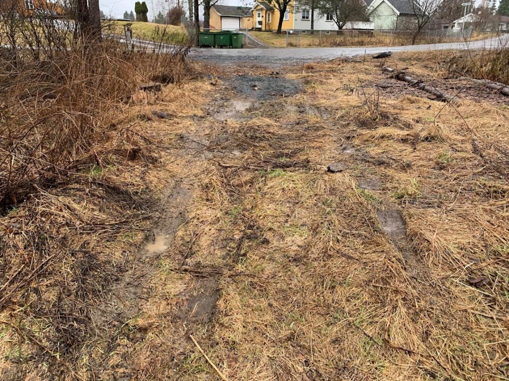 Spår etter redningsaksjonen frå Falken og naboer